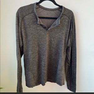 Lululemon mens training shirt, size L